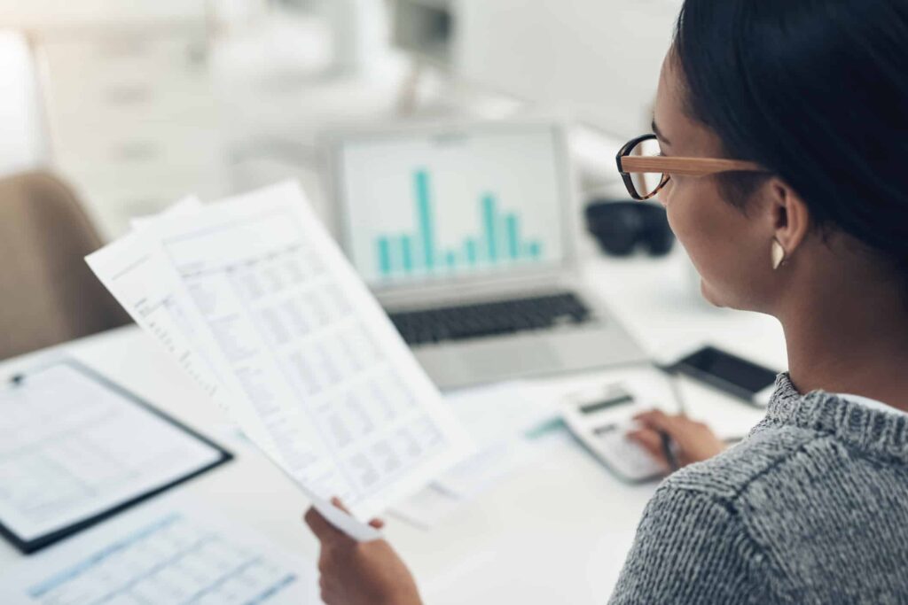 Telus Stock: Buy, Sell, or Hold After its Q2 Earnings Report? data analyze research